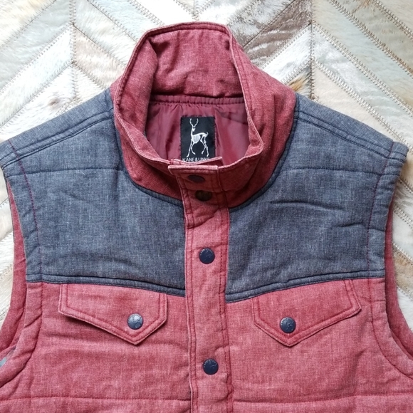 Mens Beautiful Warm Quilted Vest - Size L - Picture 3 of 6